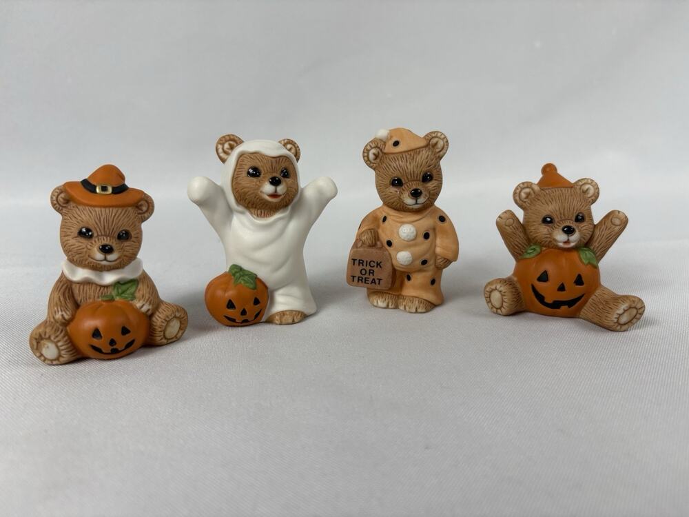 Vintage HOMCO Ceramic Halloween Teddy Bears 4 figurines With Box